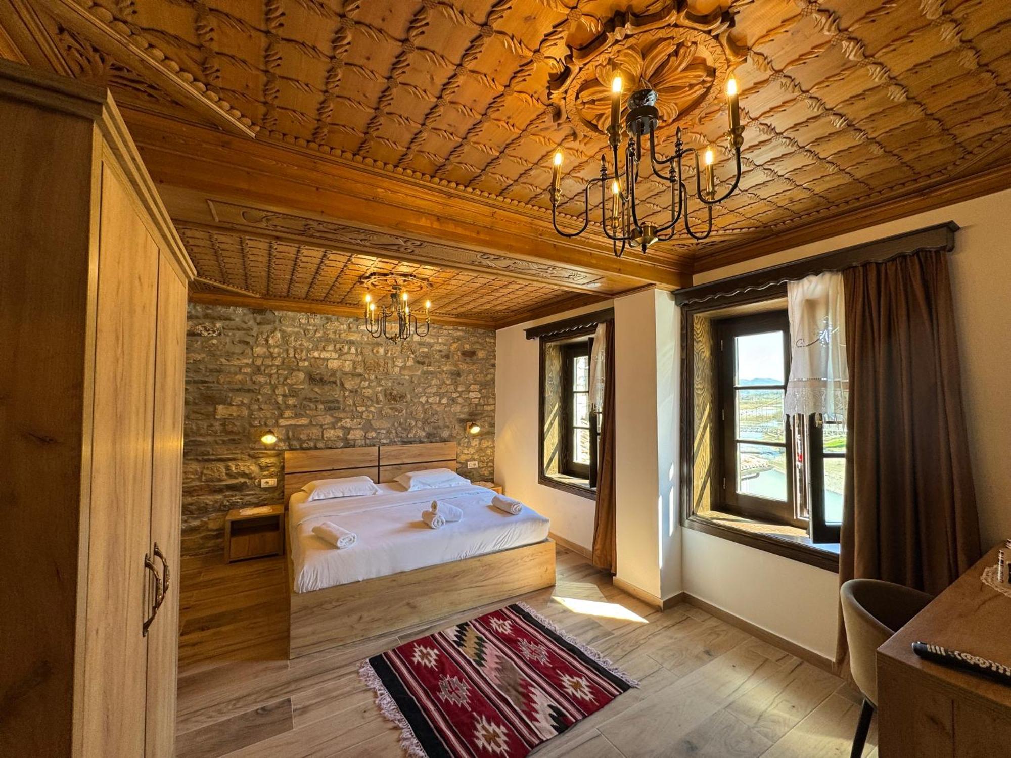 Hotel Ansel Berat Exterior photo
