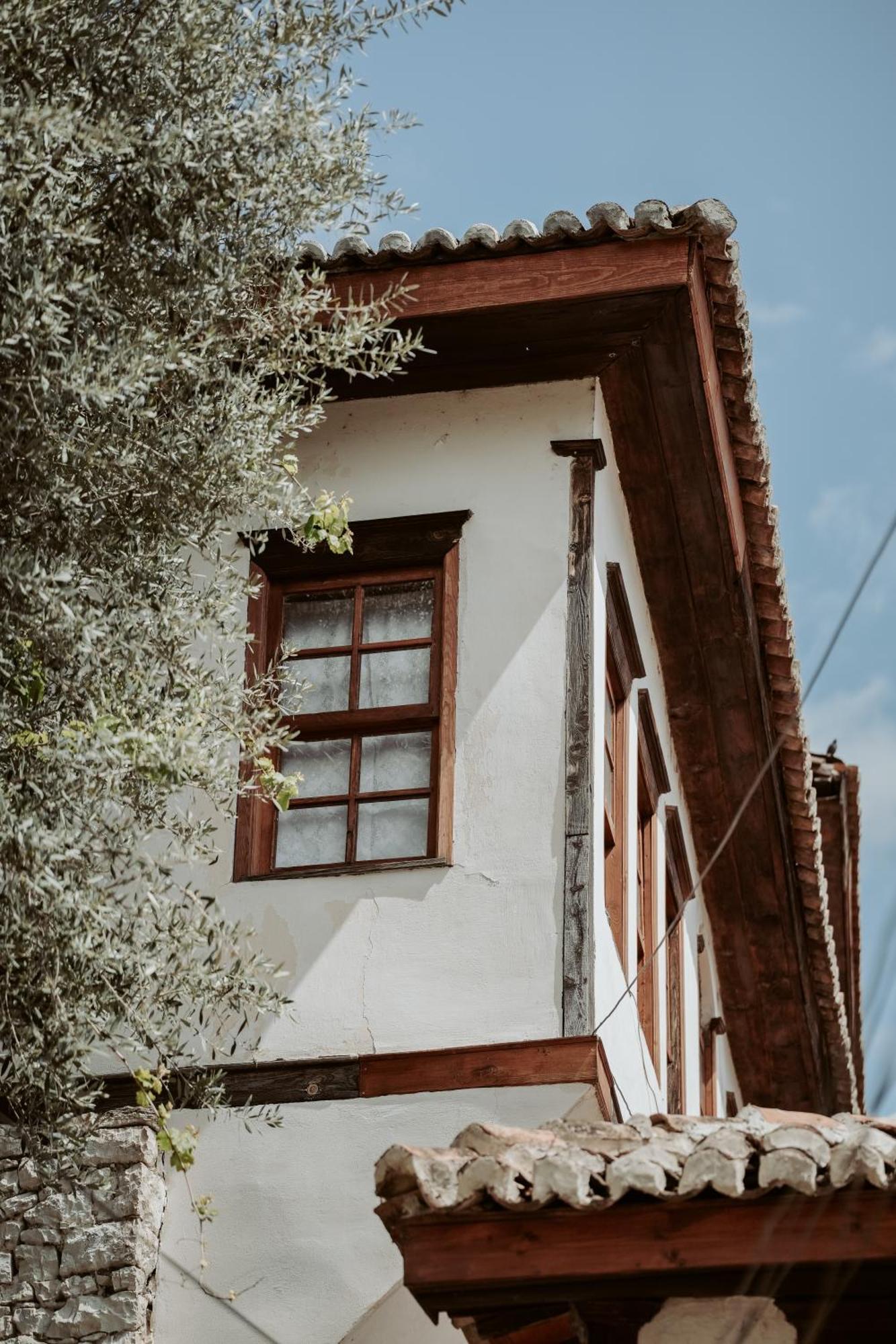 Hotel Ansel Berat Exterior photo