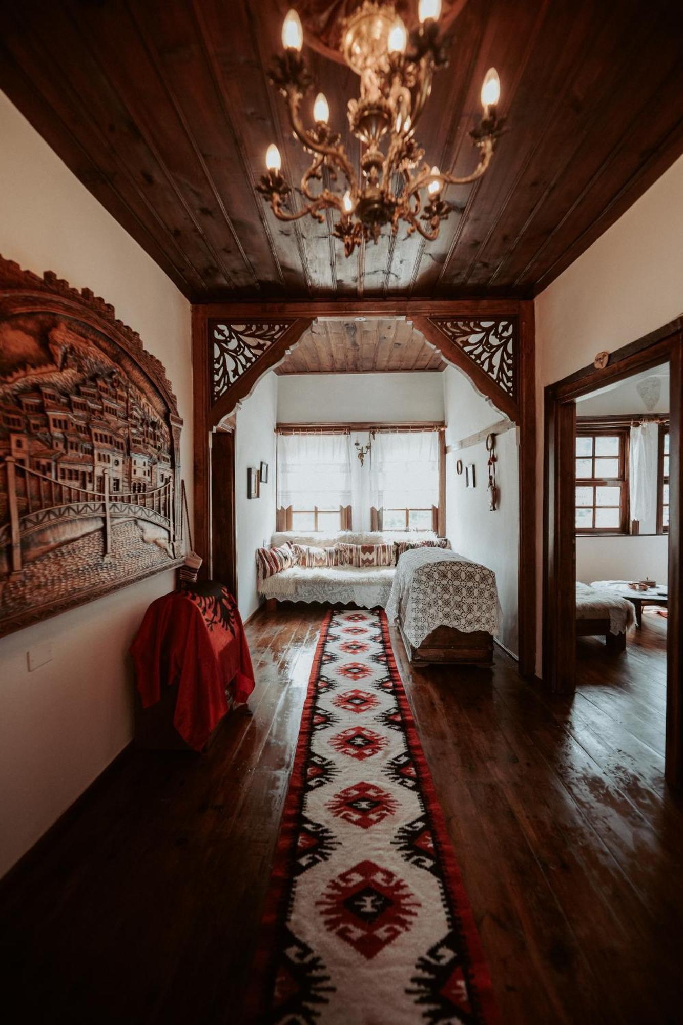 Hotel Ansel Berat Exterior photo